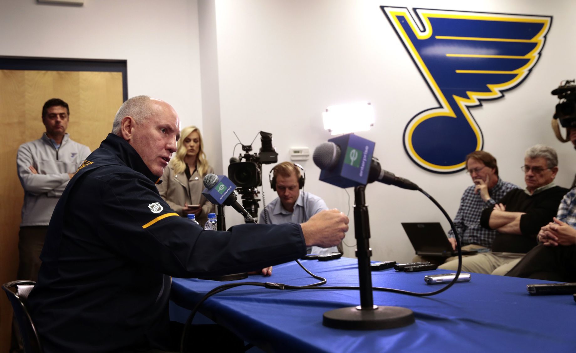 Berube named Blues' interim head coach